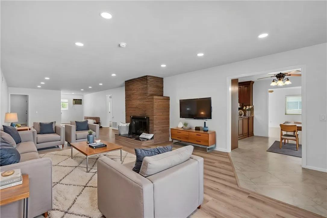 Living Space - Virtual Furniture Living Space - Virtual Furniture
