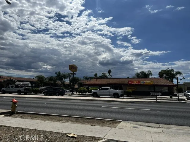2700 W Florida, Hemet, California 92545 — photo 5