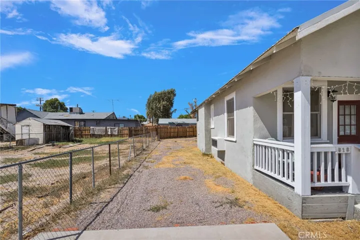 518 Quivera, Needles, California 92363 — photo 5
