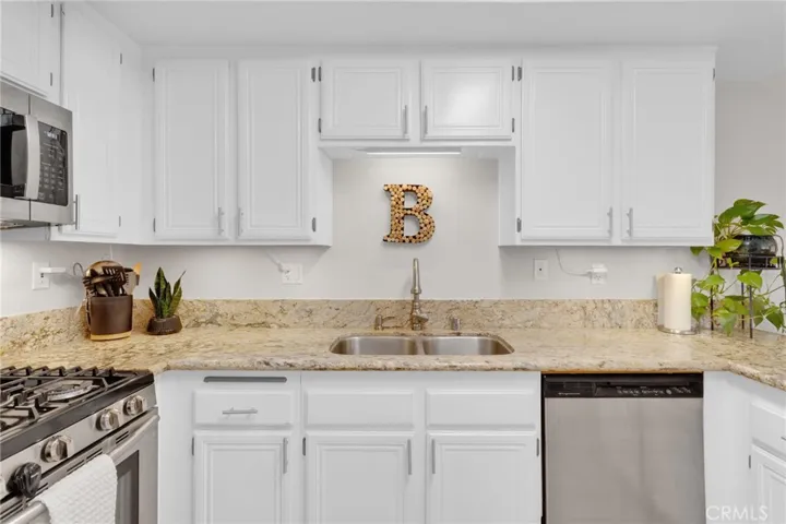 18820 Vista Del Canon C, Newhall, California 91321 — photo 5