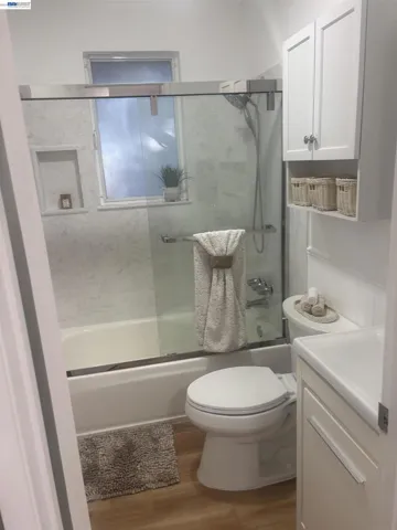 Second floor full bath