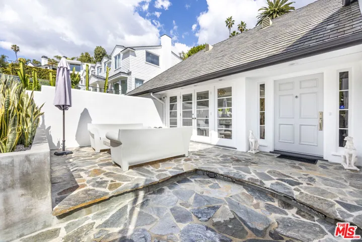 1322 Londonderry Place, Los Angeles, California 90069 — photo 5