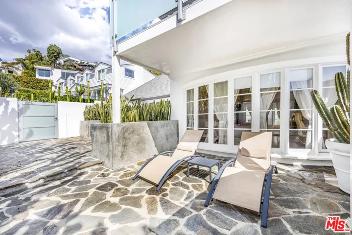 1322 Londonderry Place, Los Angeles, California 90069 — photo 4