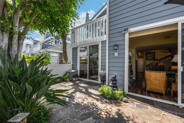 Lovely back patio/fenced