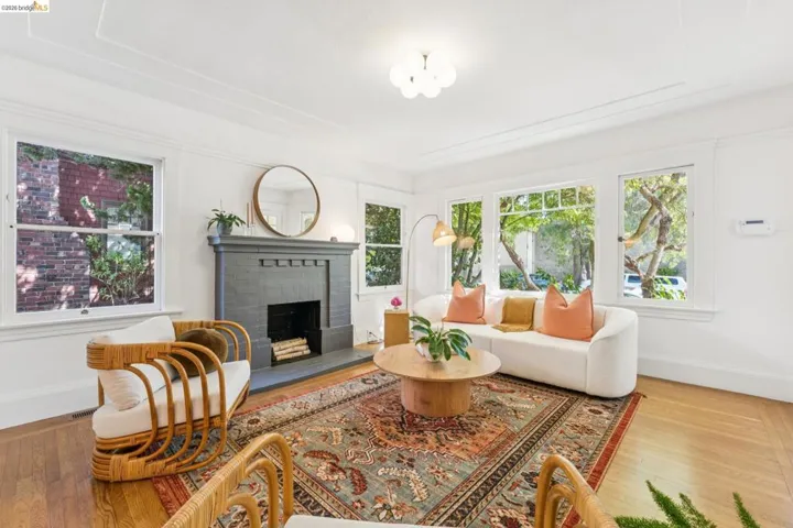 5701 Oak Grove Ave, Oakland, California 94618 — photo 4