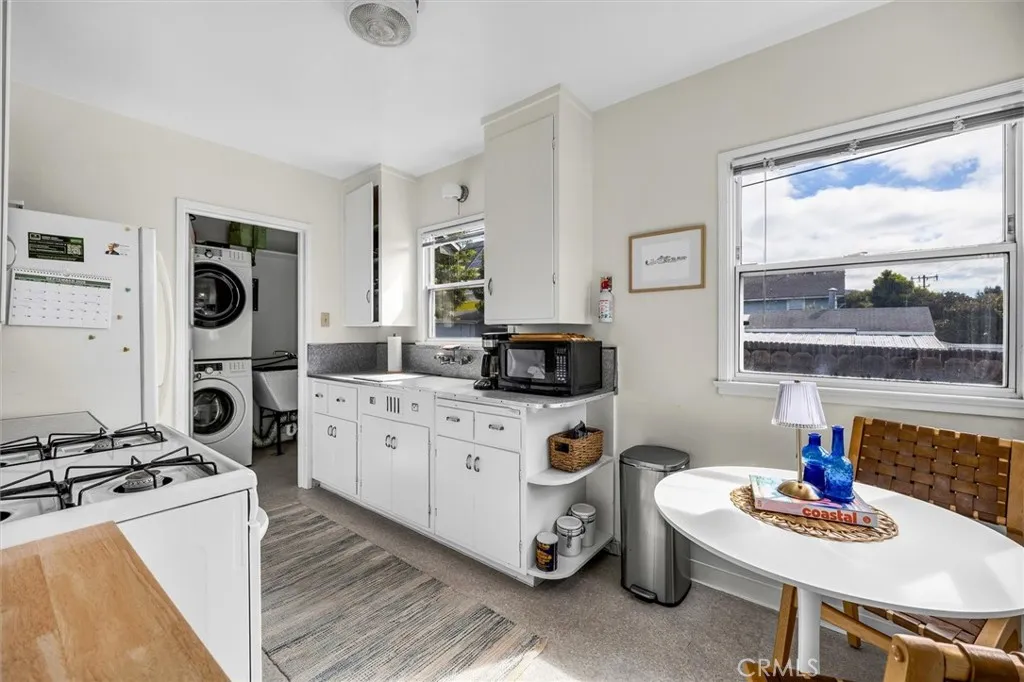 Unit C Dining / Kitchen