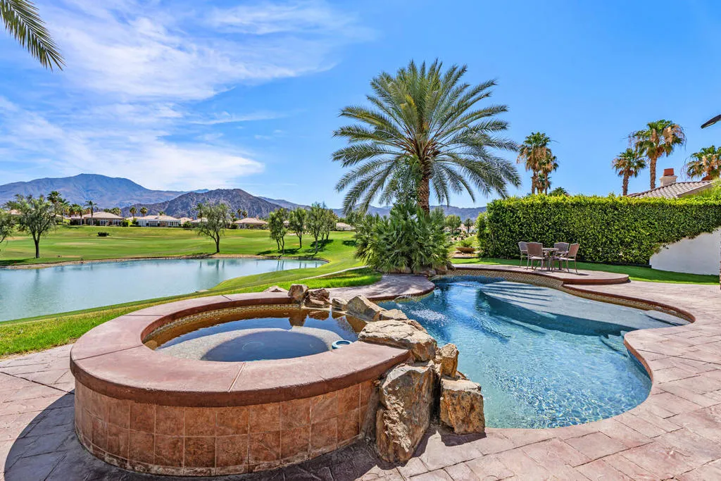 Pool Jacuzzi Pool Jacuzzi