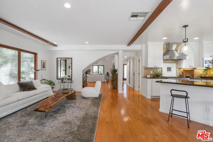 2130 Manning Avenue, Los Angeles, California 90025 — photo 4