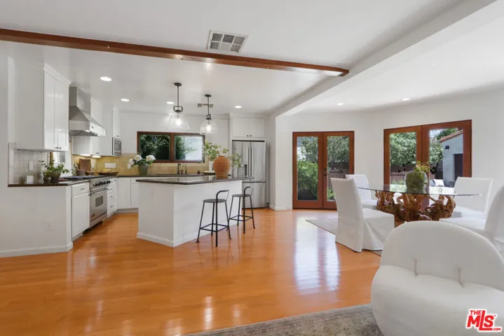 2130 Manning Avenue, Los Angeles, California 90025 — photo 5