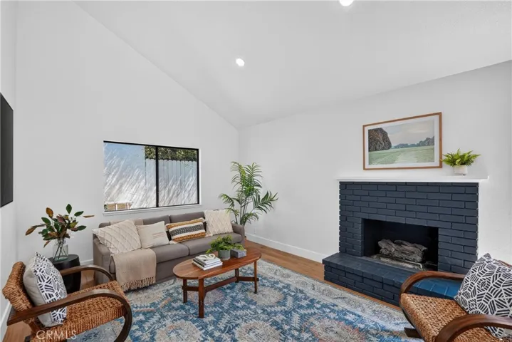987 Modjeska, Costa Mesa, California 92627 — photo 5