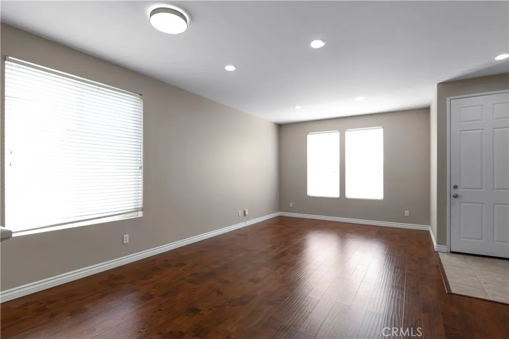 Dining Room/Formal Living Room Dining Room/Formal Living Room