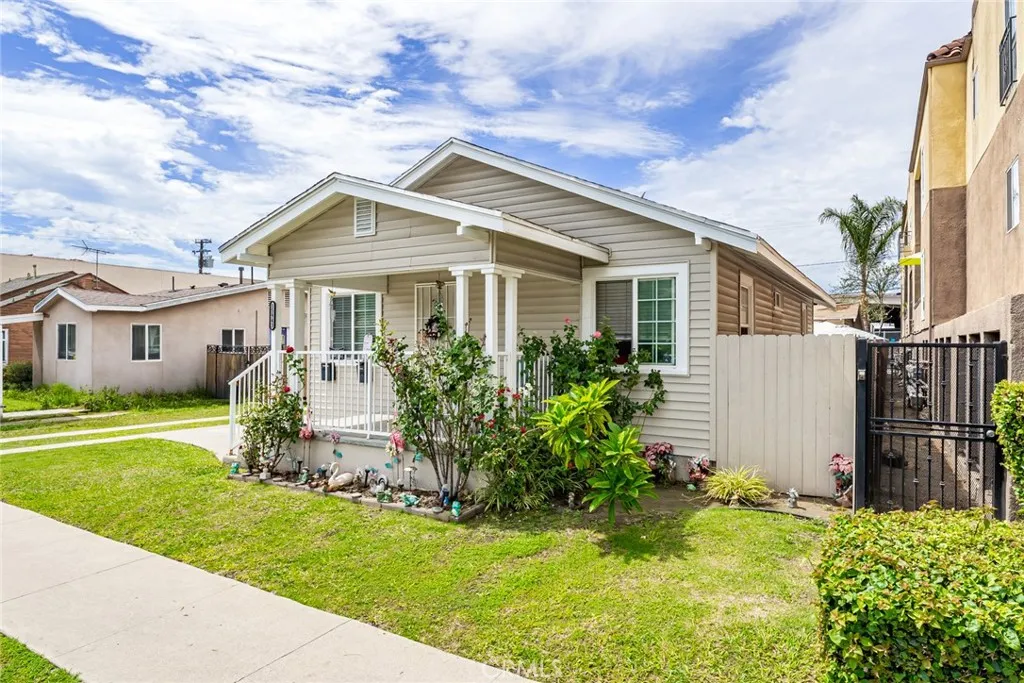 15943 Vermont