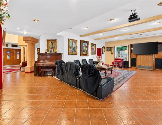 13436 Bradley, Los Angeles, California 91342 — photo 5