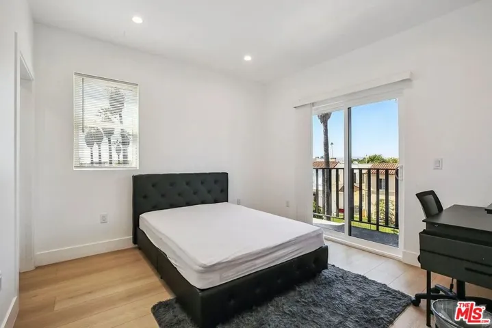 1359 W 35th Place, Los Angeles, California 90007 — photo 5