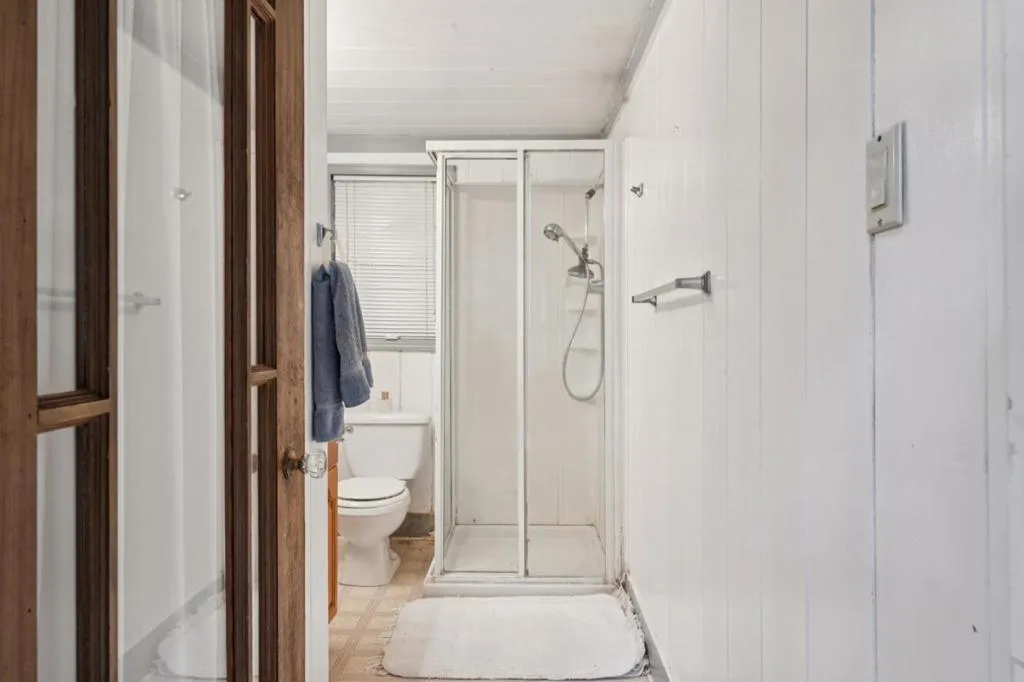 Second Bathroom with walk-in shower Second Bathroom with walk-in shower
