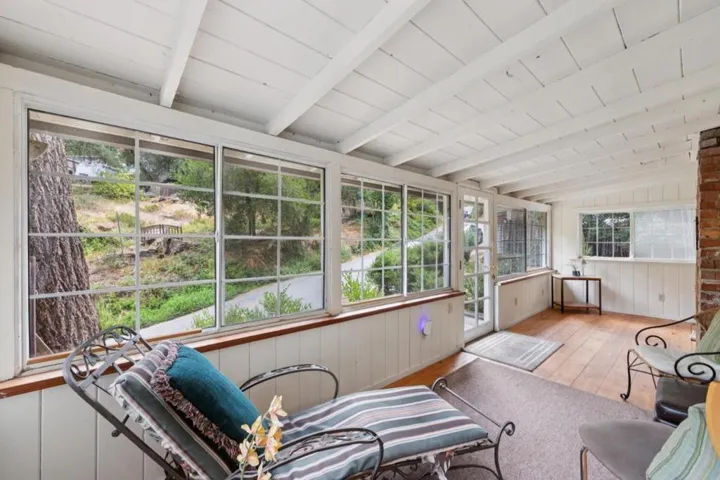 Enclosed Front Porch with central heating ~ home office/4th bedroom