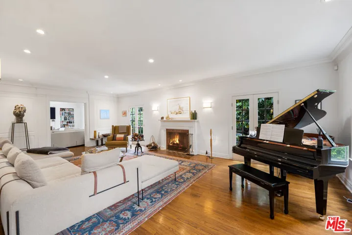 4530 W 8th Street, Los Angeles, California 90005 — photo 4