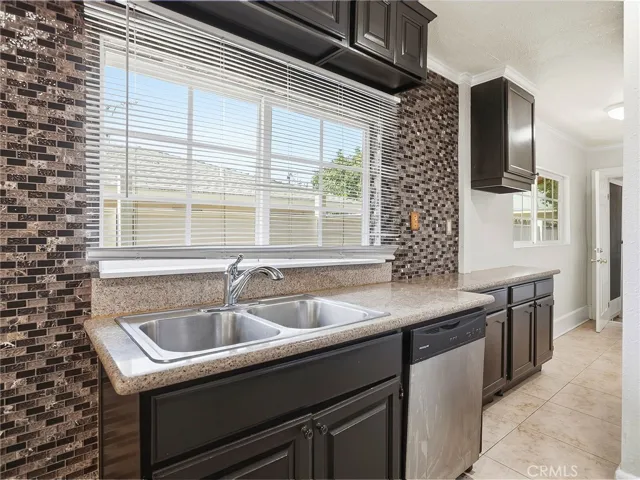 319 W Windsor Road, Glendale, California 91204 — photo 4