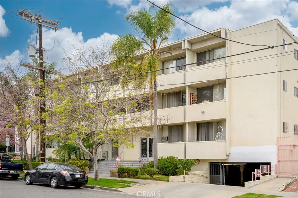 1422 N Curson Ave #3