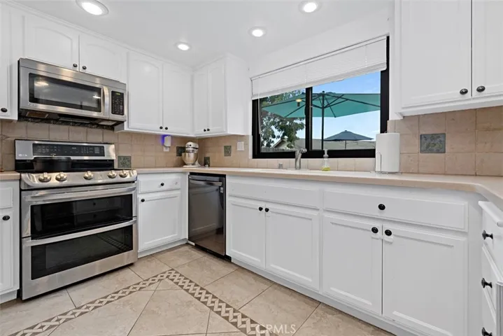 300 Corte Nacion, Chula Vista, California 91910 — photo 5