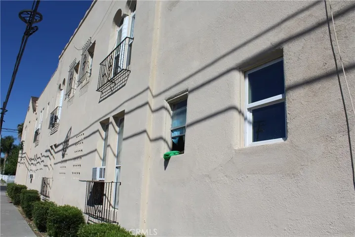 901 N Arrowhead, San Bernardino, California 92410 — photo 4