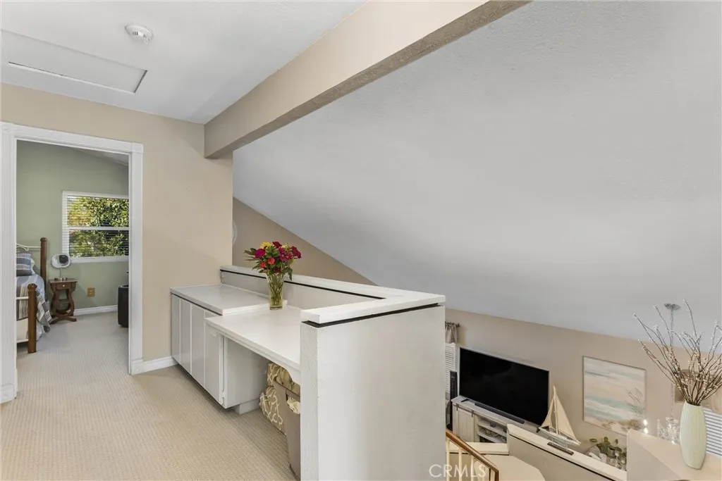 Landing storage and desk space Landing storage and desk space