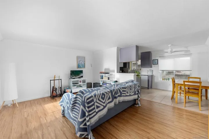 5949 Mildred 2, San Diego, California 92110 — photo 5