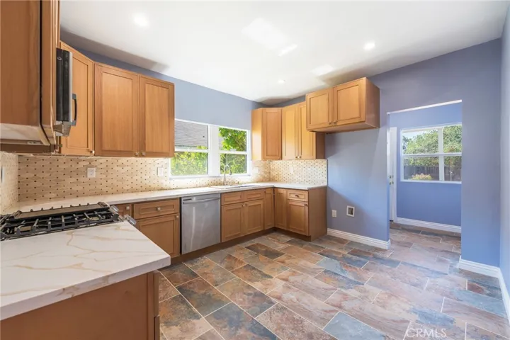 2041 W 29th Place, Los Angeles, California 90018 — photo 5