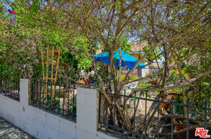 2304 S La Salle Avenue, Los Angeles, California 90018 — photo 5