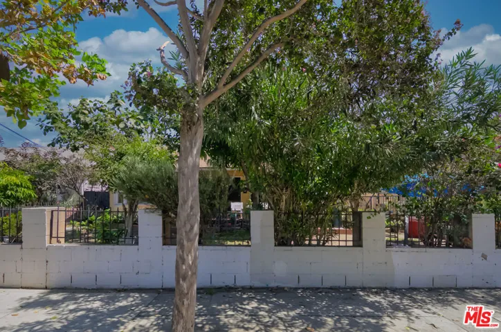 2304 S La Salle Avenue, Los Angeles, California 90018 — photo 4