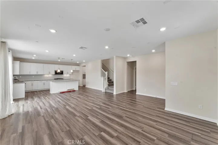 17115 Zion Drive, Canyon Country, California 91387 — photo 5