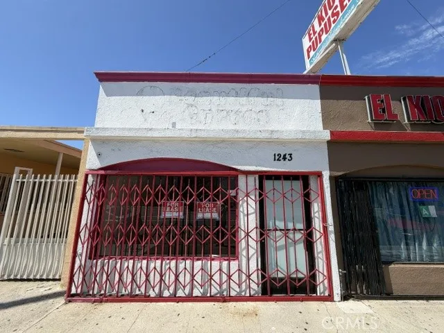 1243 N Avalon Blvd