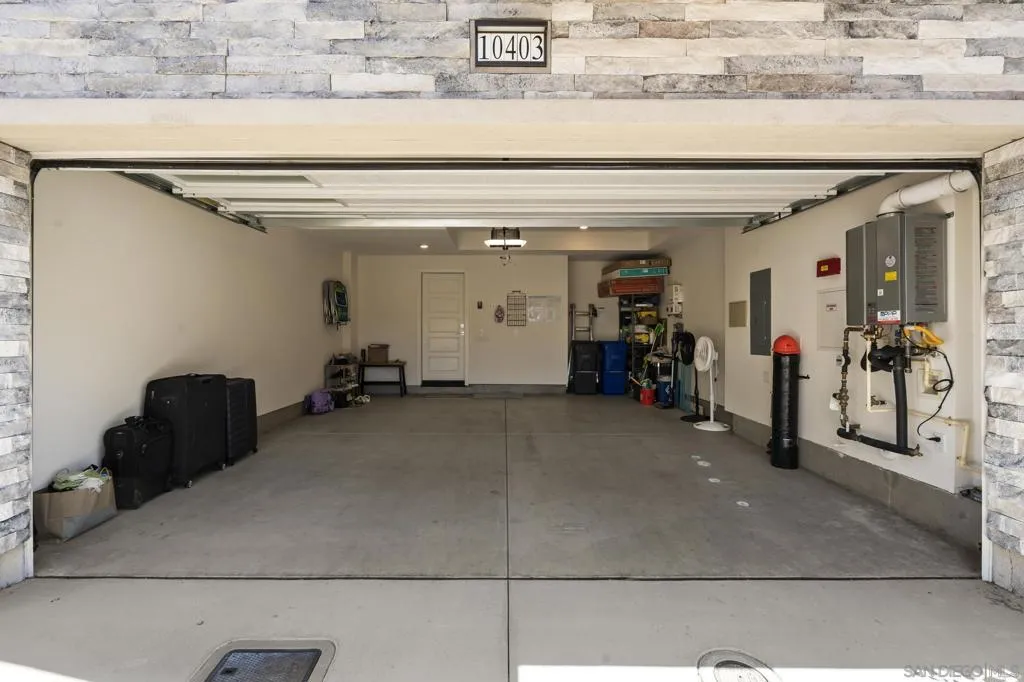 Garage Garage