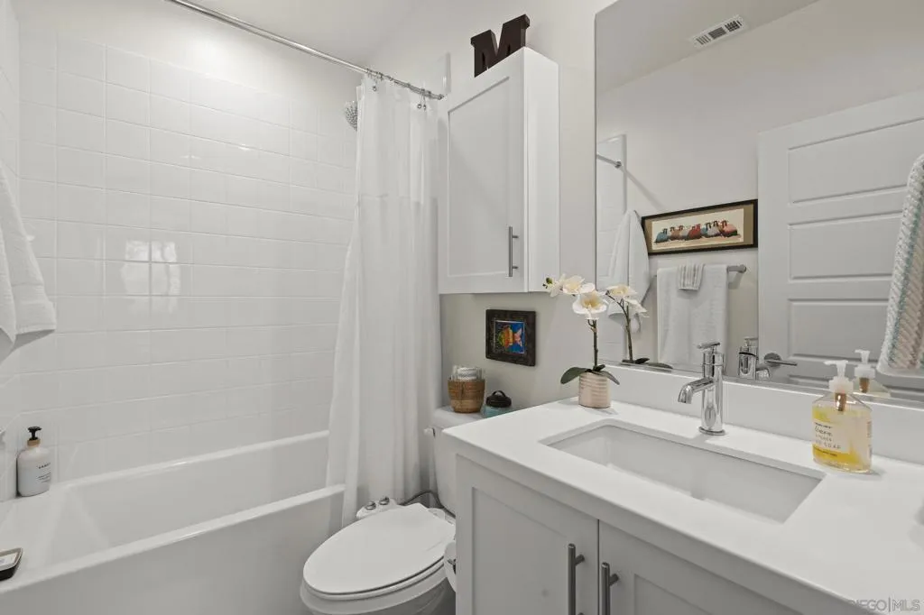 2nd Bedroom Bath 2nd Bedroom Bath
