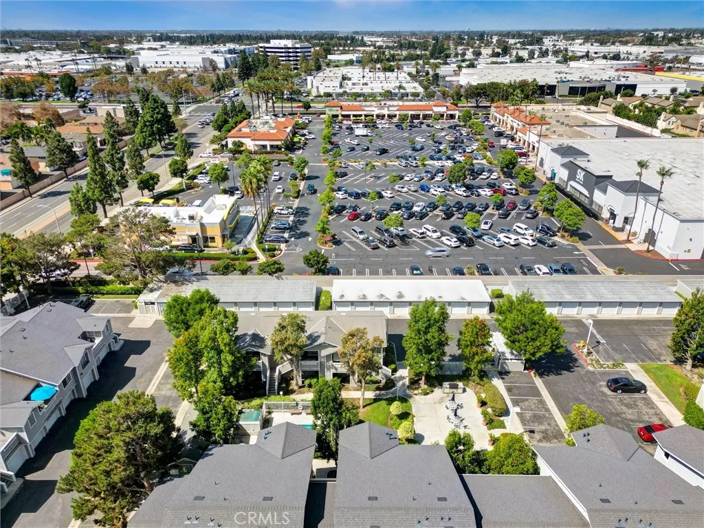 Walk to shopping center