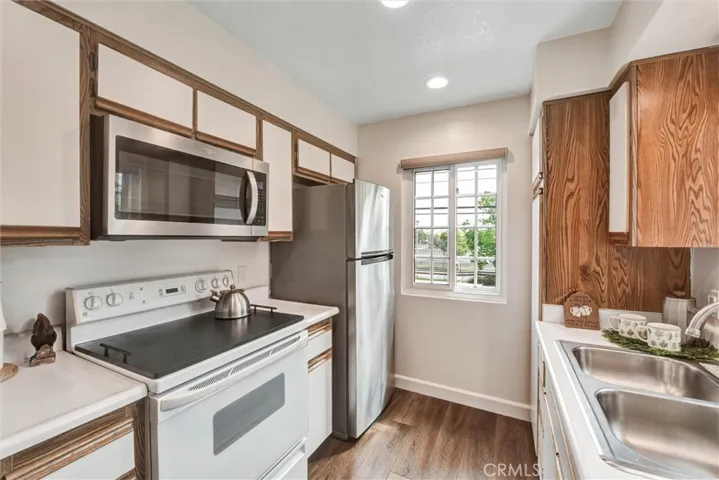 Bright kitchen with recessed lighting