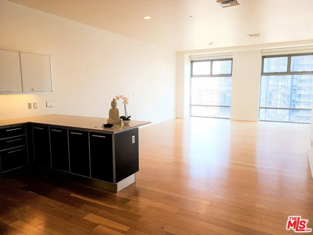 801 S Grand Avenue 1209, Los Angeles, California 90017 — photo 4