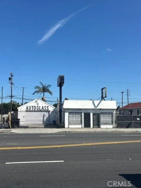 1417 E Pacific Coast