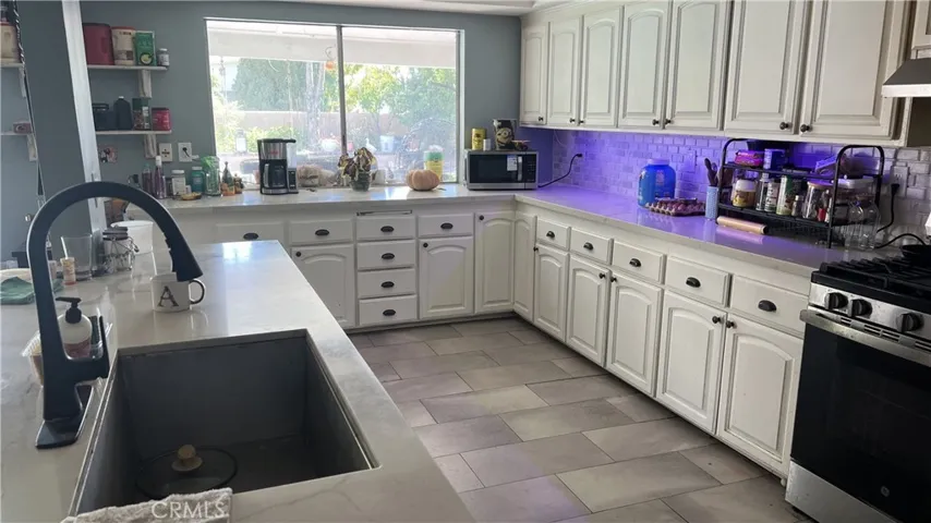 1524 E Glendale, Orange, California 92865 — photo 4