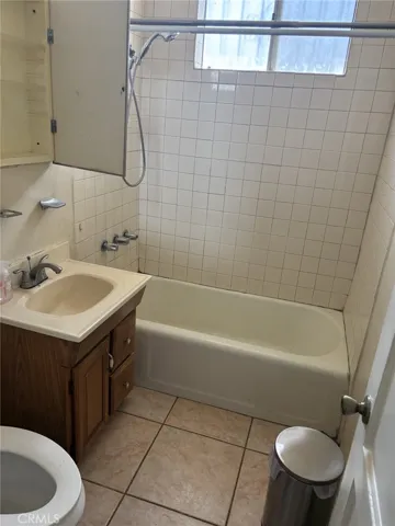 8156 Hazeltine, Panorama City, California 91402 — photo 5
