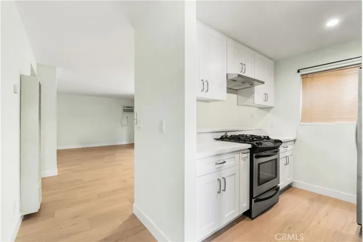 1042 Gladys 4, Long Beach, California 90804 — photo 4