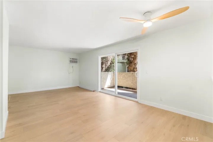 1042 Gladys 4, Long Beach, California 90804 — photo 5