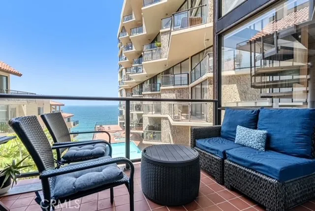 531 Esplanade 302, Redondo Beach, California 90277 — photo 4
