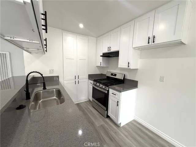 16111 Prairie Avenue 101, Lawndale, California 90260 — photo 4