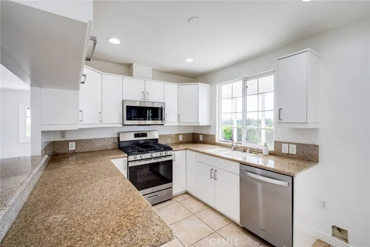 7126 Atheling Way, West Hills, California 91307 — photo 4