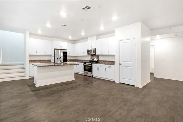 15232 Horizon Street 7, Fontana, California 92336 — photo 4