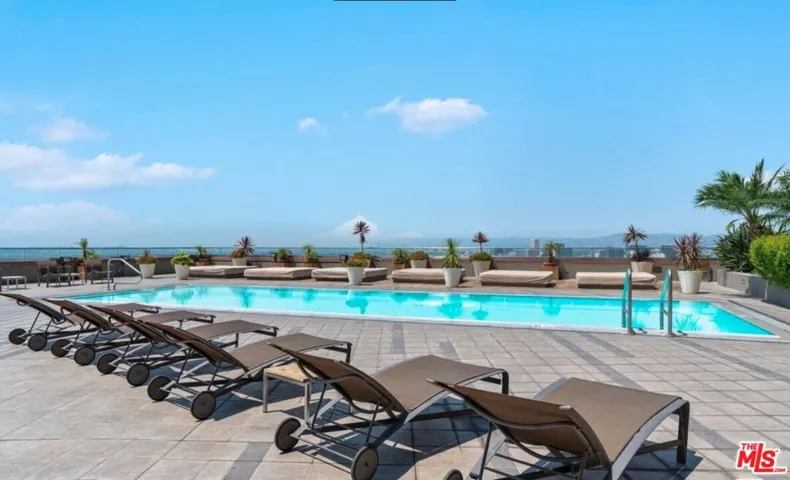1100 Wilshire Boulevard 2806, Los Angeles, California 90017 — photo 5