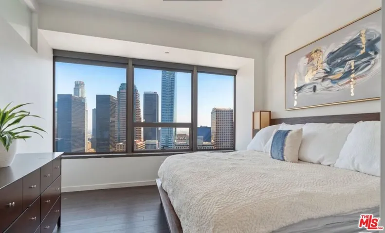 1100 Wilshire Boulevard 2806, Los Angeles, California 90017 — photo 4