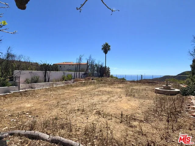 16726 Monte Hermoso Drive, Los Angeles, California 90272 — photo 4