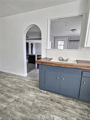 11106 S Harvard Boulevard, Los Angeles, California 90047 — photo 4